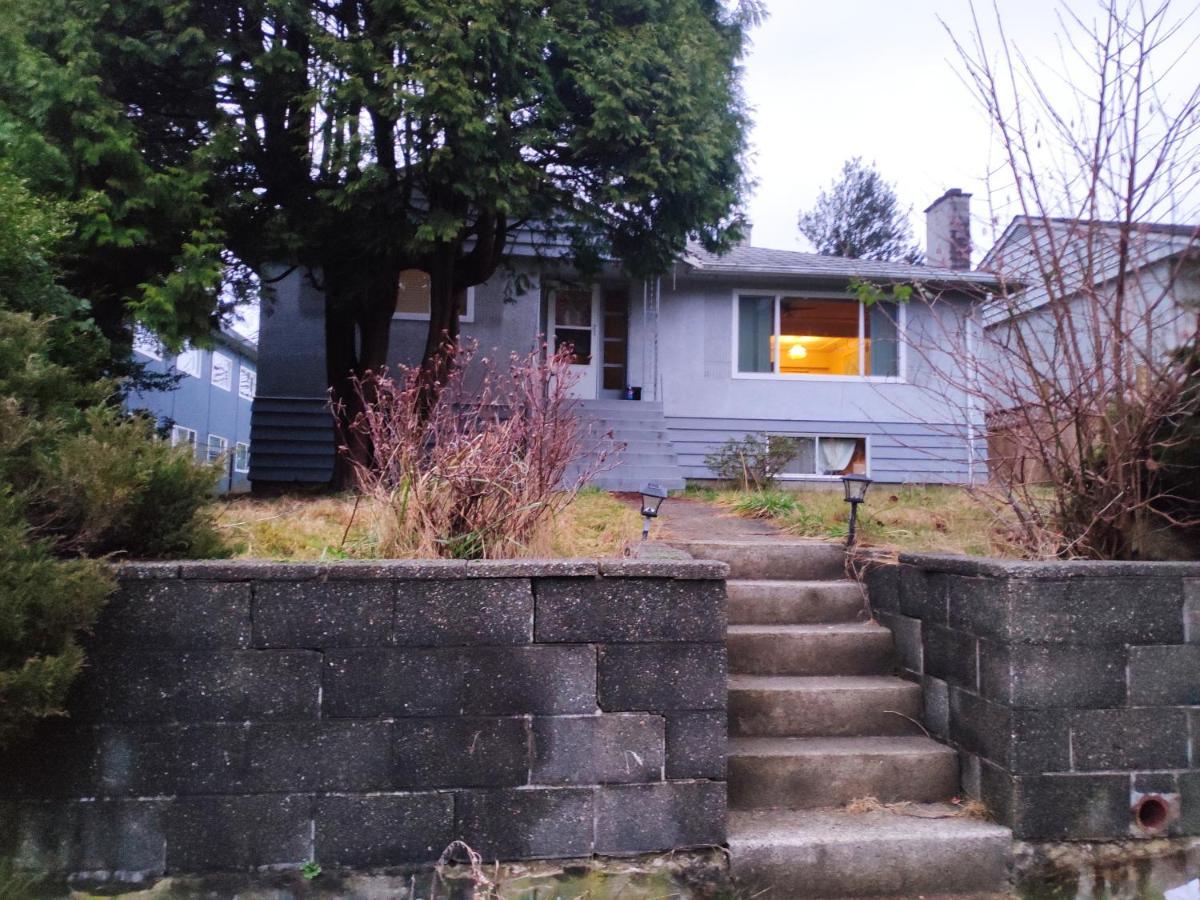 Burnaby East Home Esterno foto